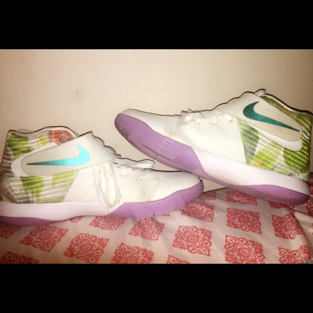 Kyrie Basketball shoes